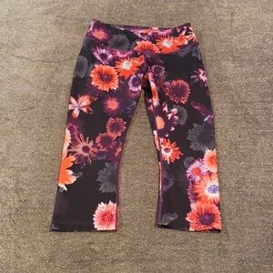 𝅺reebok women’s athletic pants; size M